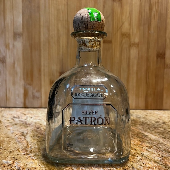 Empty bottle decor - Picture 2 of 2